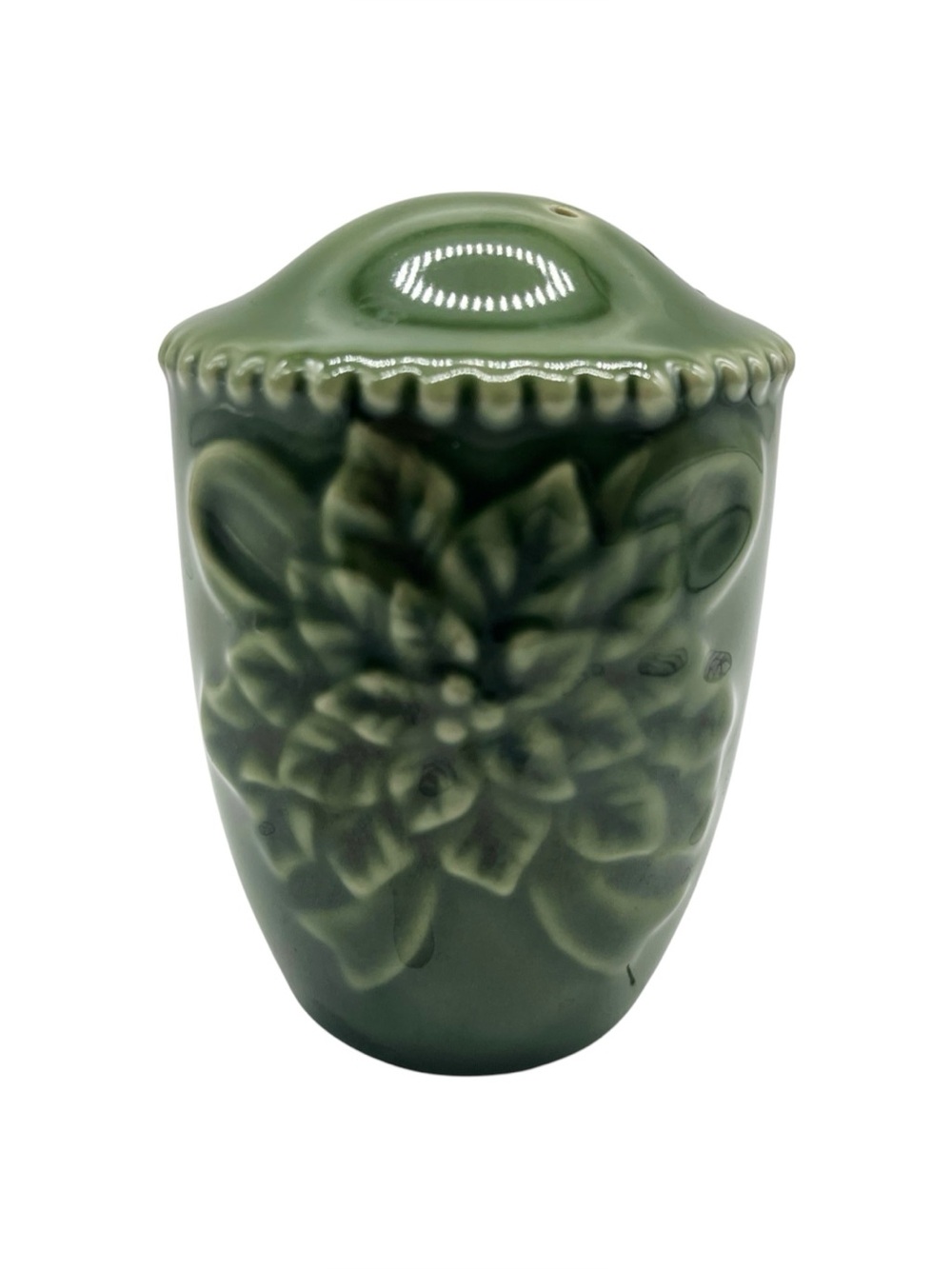 Cracker Barrel Salt or Pepper Shakers Peace on earth Green Poinsettias